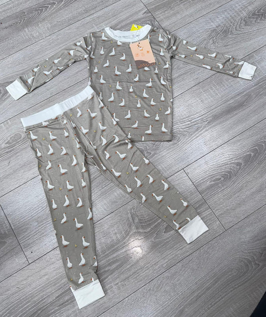 Goose and Gosling - Hypo-Allergenic Bamboo 2 Piece Pyjama Set